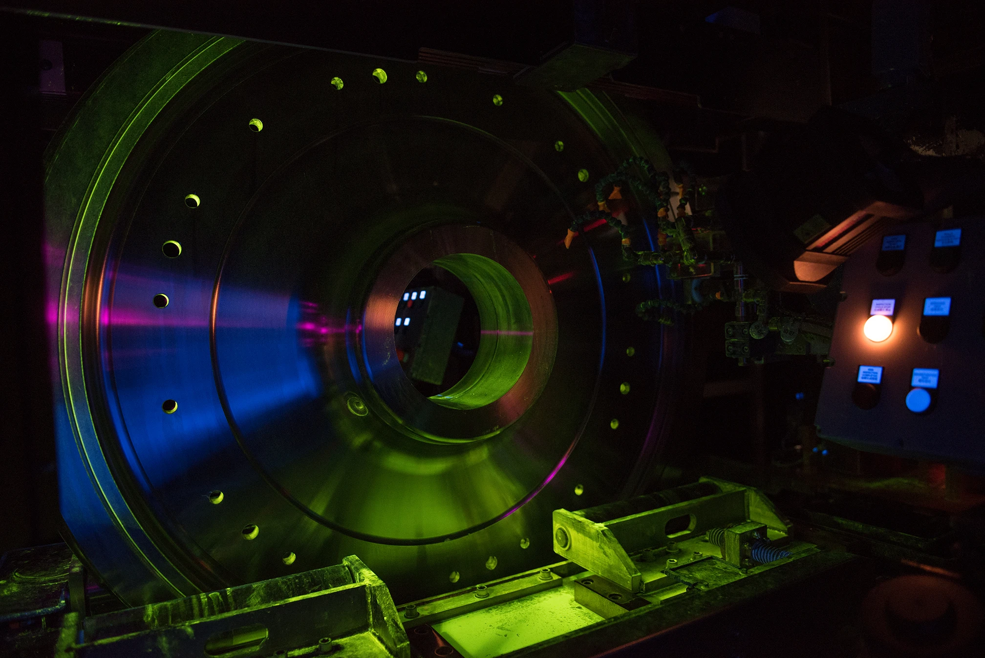 Magnetic particle testing MT